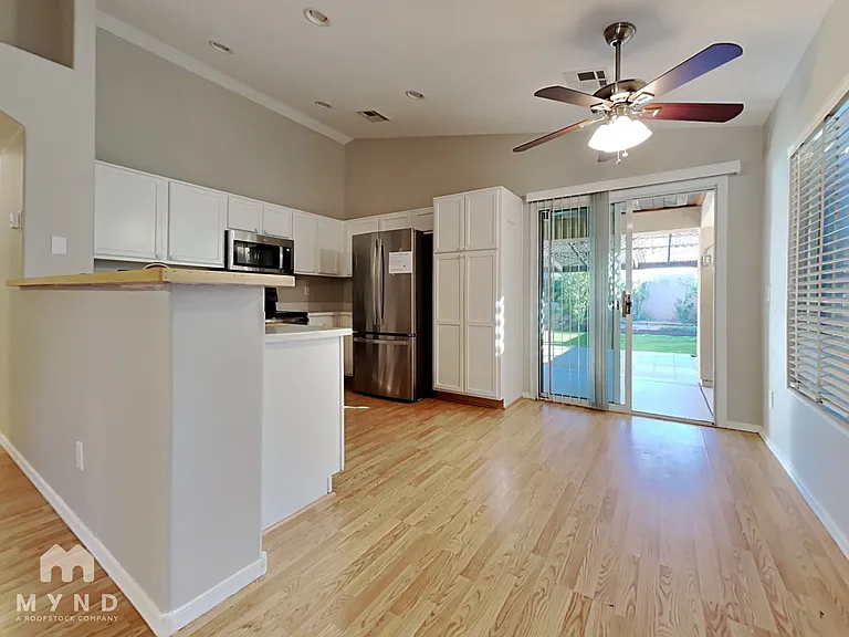 1423 E Poncho Ln — Photo 3