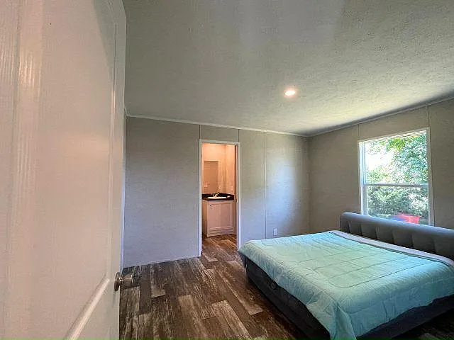 2 bed, 2.0 bath, 840 sqft, $1,625 — Photo 3
