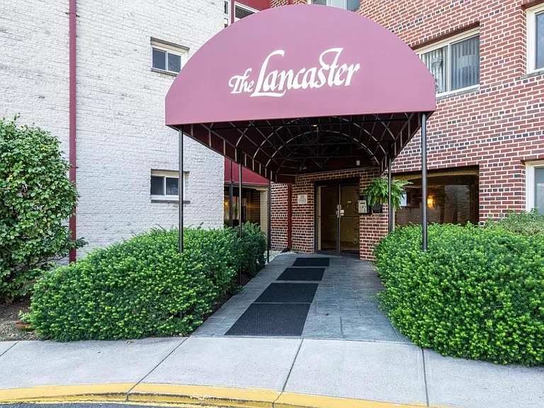 1830 Columbia Pike #602 — Photo 31