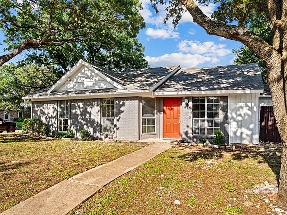 3rd image of 948 Carom Way