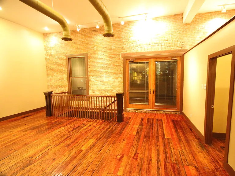 321 S Flores St #102 — Photo 16