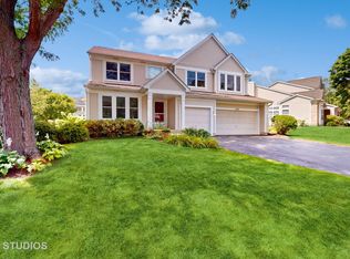1782 Nashville Ln, Crystal Lake, IL 60014