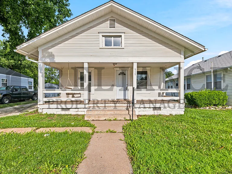619 Houser Dr — Photo 1