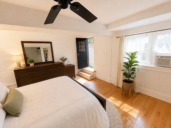 4th image of 31 Grove St #B