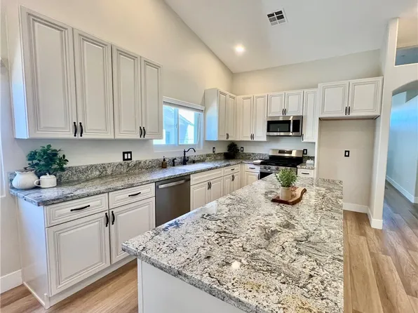 889 Cozy Valley St, Henderson, NV 89015