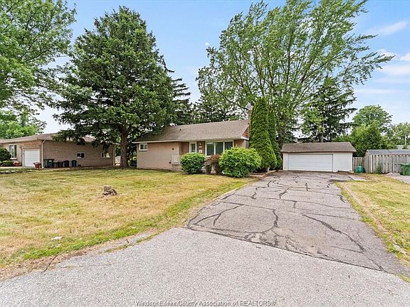2nd image of 4065 Dougall Ave