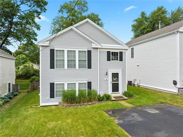 29 Stoney View Dr, Cumberland, RI 02864