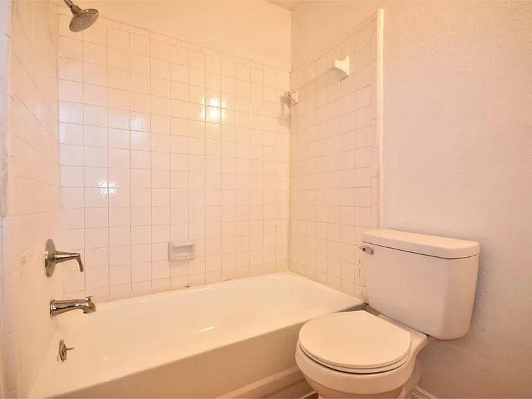 205 Morgan Pl #100 — Photo 2