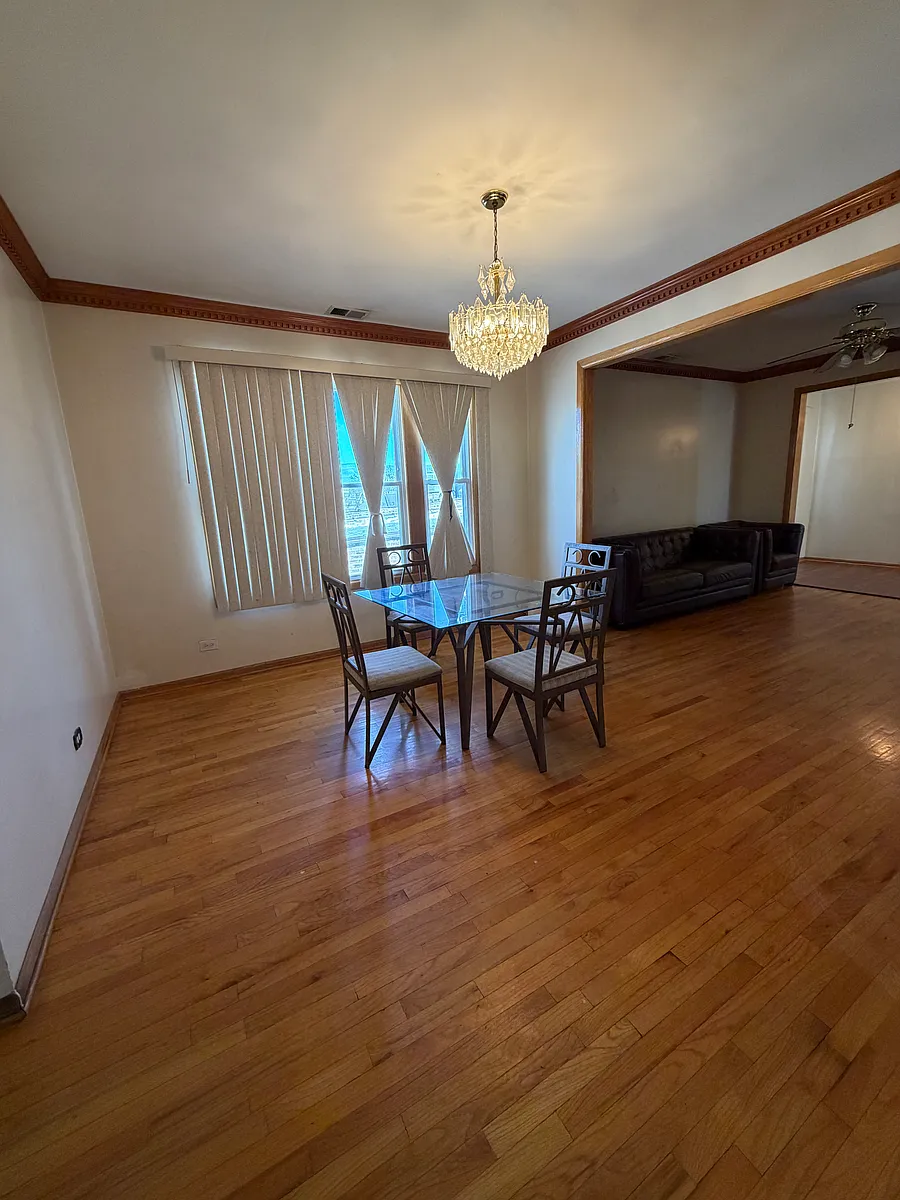 Building Photo - 5914 W Fullerton Ave #2