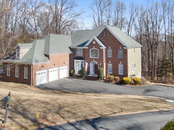4 Gideon Ct, Raritan Twp., NJ 08822