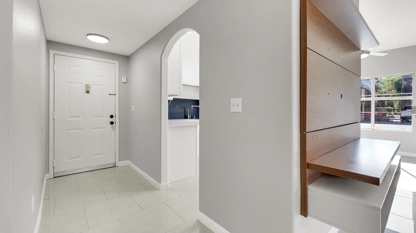 Las Vegas Strip Guard Gated Condo — Photo 4