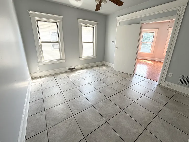 79 Park Ter #2 — Photo 2