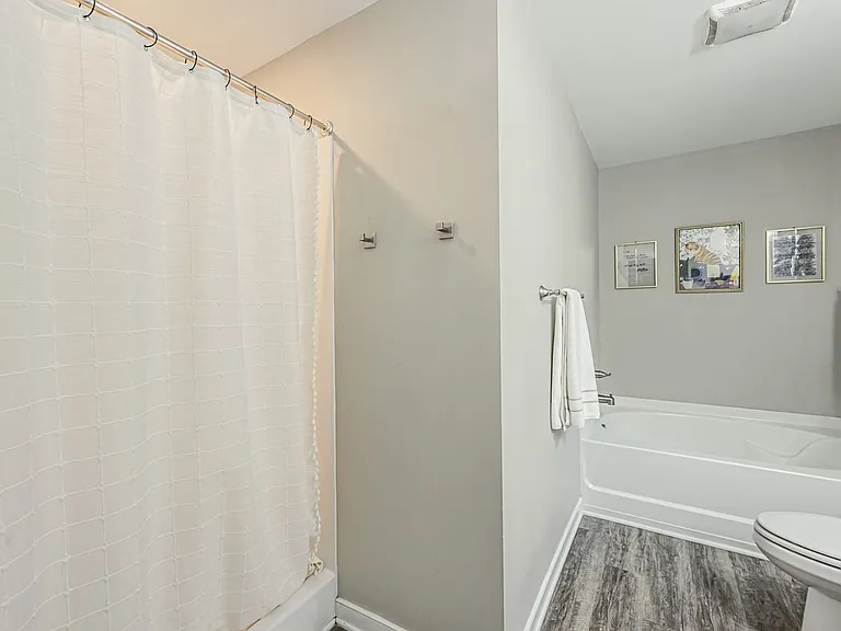 421 Pagebrook Dr — Photo 31