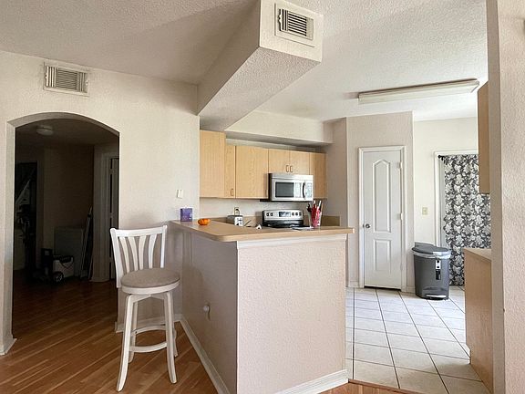 5th image of 166 SW Peacock Boulevard #34-104