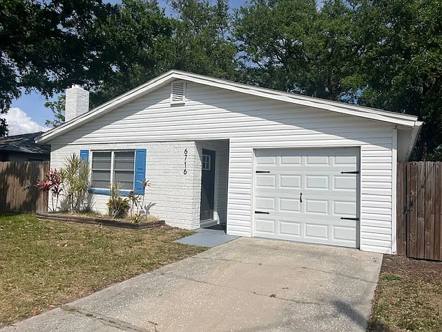 6716 S Dauphin Ave