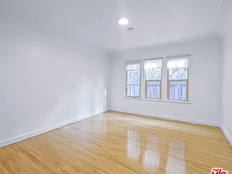 1119 S Crescent Heights Blvd — Photo 5