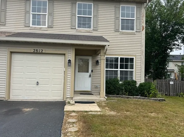 2812 Troon Dr, Montgomery, IL 60538