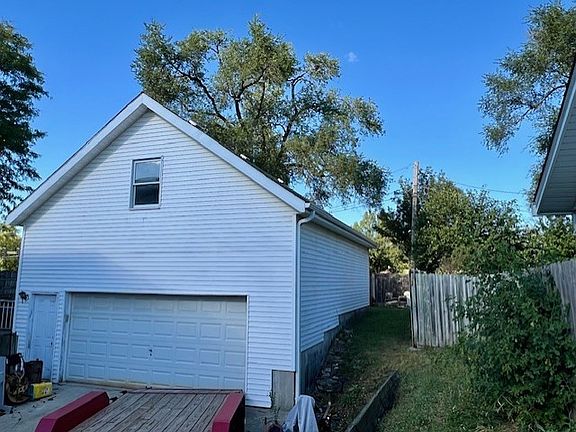 2nd image of 304 Andover Ct