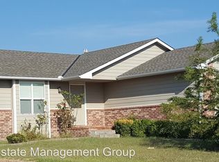 1801 N McRae Dr, Goddard, KS 67052