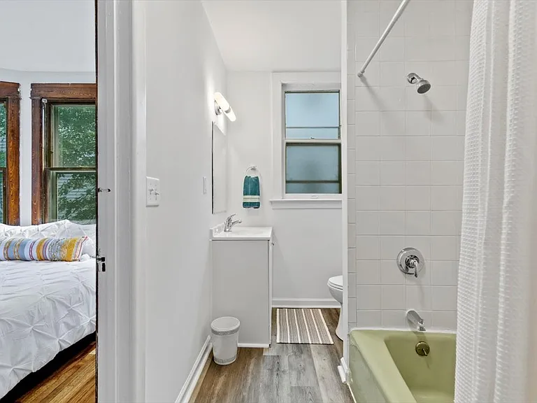 212 Maple St #1 — Photo 22