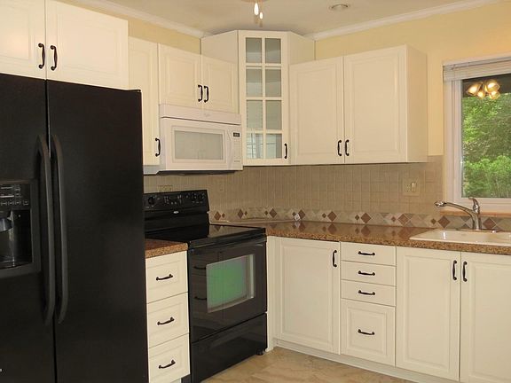 5th image of 734C Chatham Ln #C