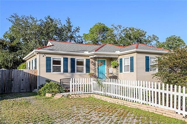 1st image of 3427 Desaix Blvd