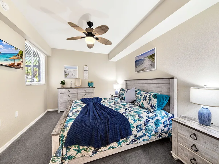 Lake Circle Dr — Photo 10