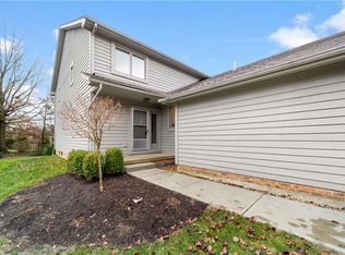 8 Waterford Ln, Beachwood, OH 44122