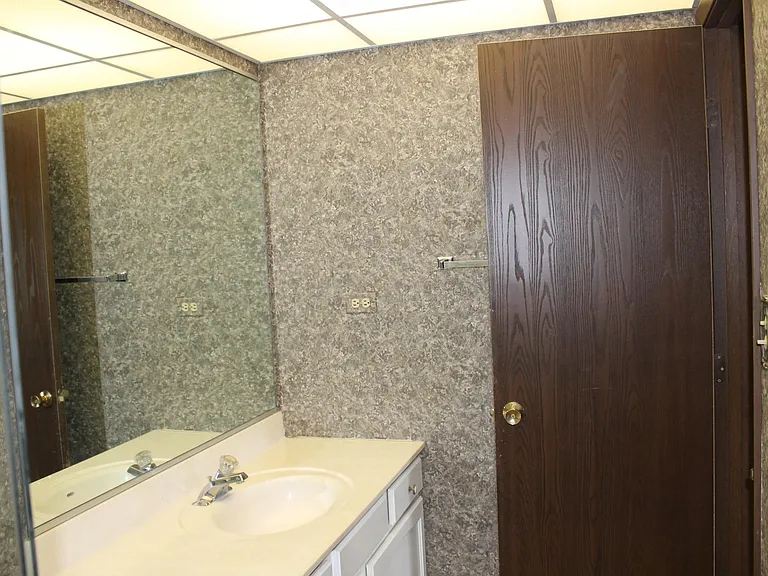 475 Plum Creek Dr #506 — Photo 8