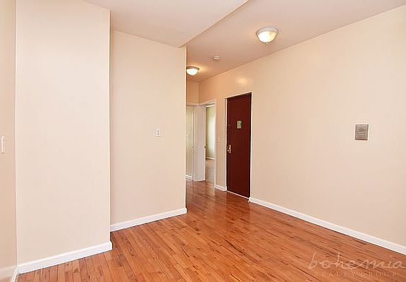 3rd image of 3924 Broadway #30B