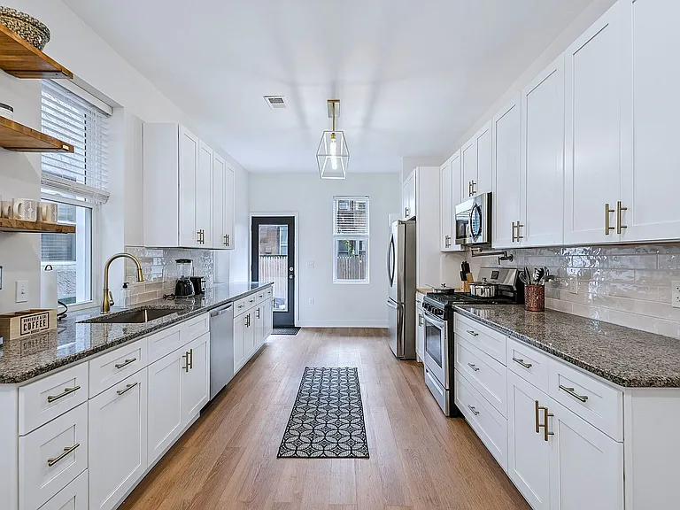 Chef's kitchen
