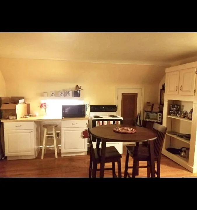 Middle view of kitchen