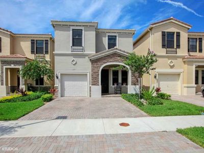659 NE 193rd St, Miami, FL, 33179