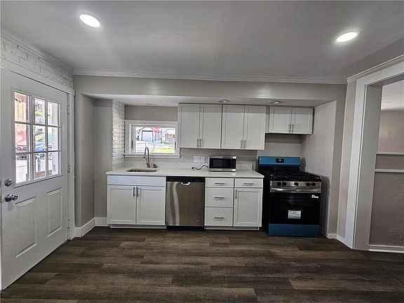 4th image of 147 Lea St