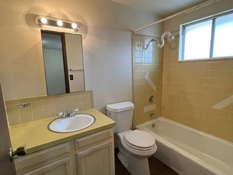 3342-3358 Butternut Dr — Photo 4