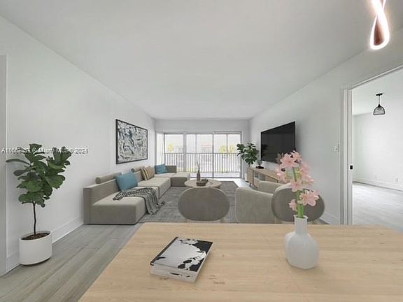 2nd image of 120 Lakeview Dr APT 311