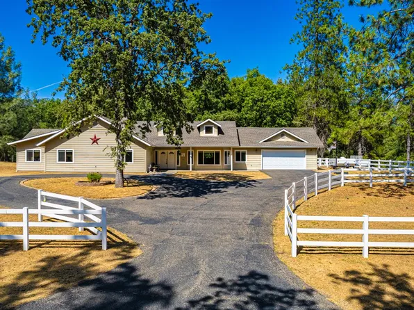 5700 Glacier Point Dr, Mariposa, CA 95338