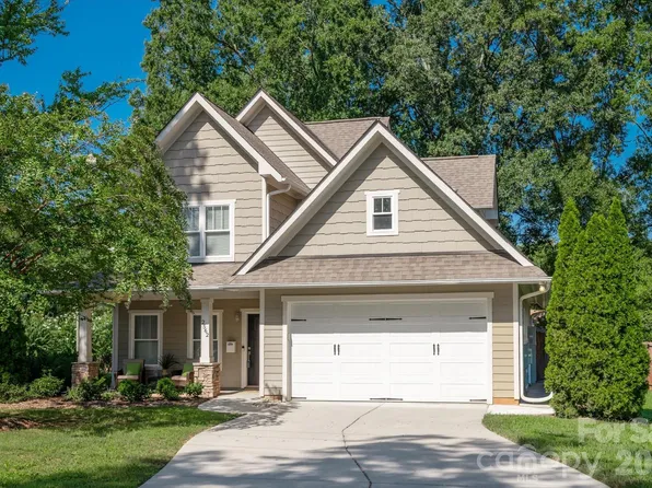 2562 Roseview Ln, Charlotte, NC 28205