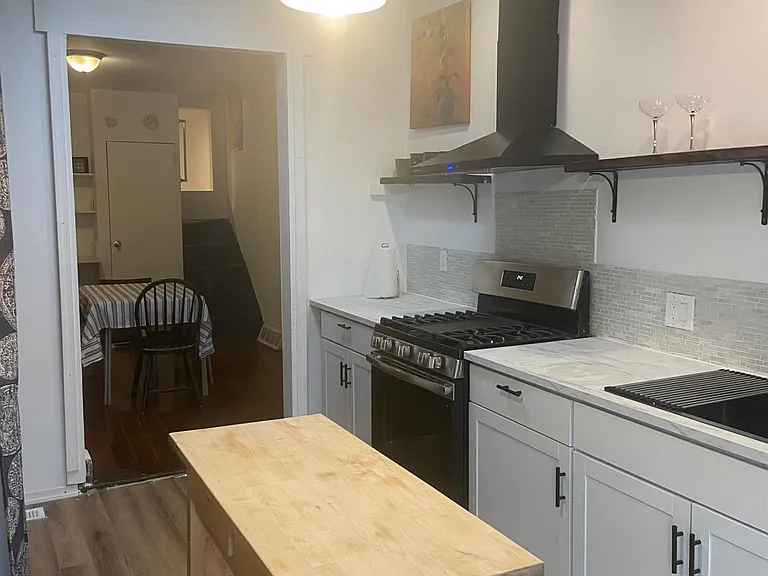 450 Belgrade St — Photo 8