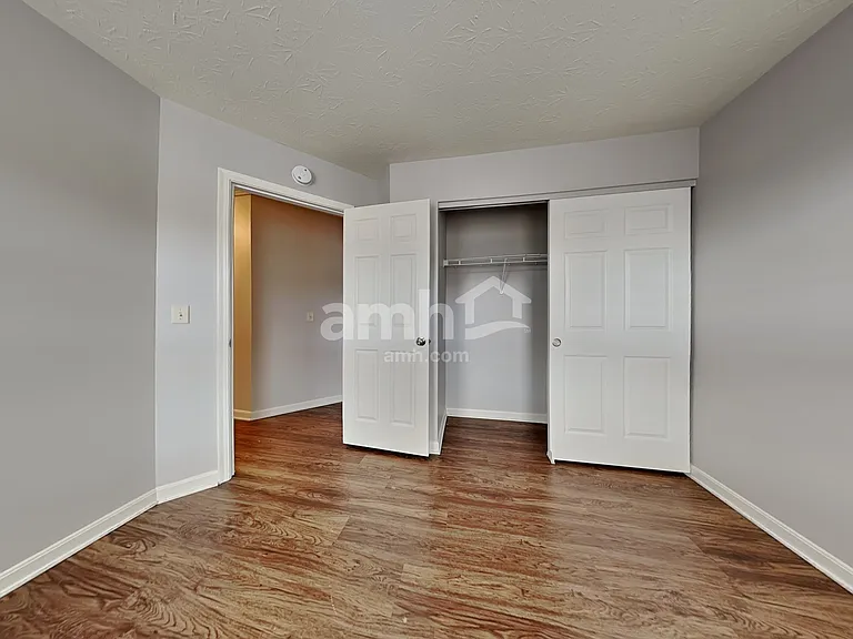 212 Lights Pointe Ct — Photo 11