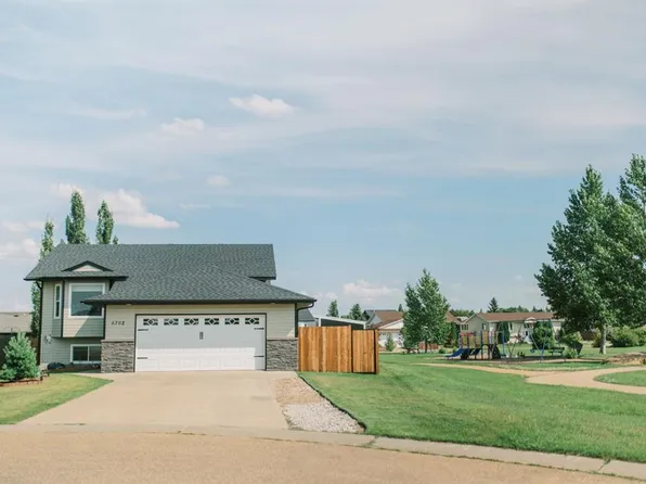 6702 W 43 Avenue Close, Stettler, AB T4K 1K6