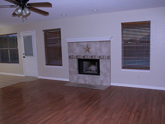 4th image of 4406 Oak Vista Cir