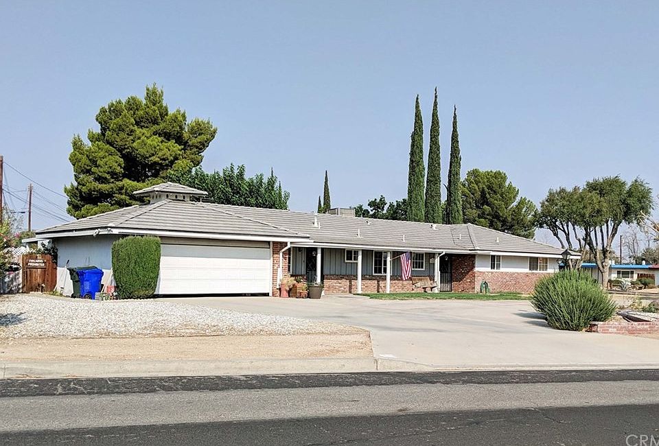 1st image of 16425 Desert Knoll Dr