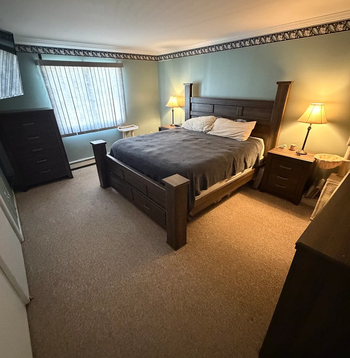 3 bed, 1.5 bath, 1483 sqft, $3,250 — Photo 4