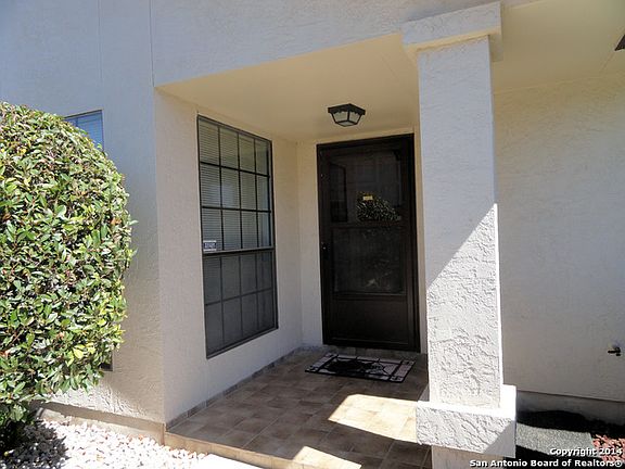 3rd image of 5827 Archwood Dr