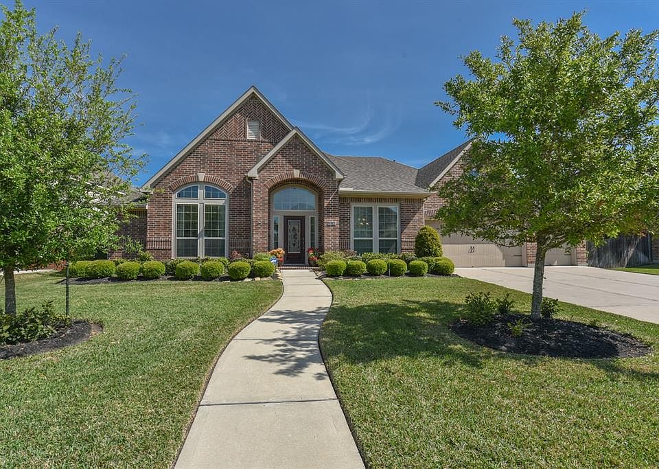 1st image of 26314 Nicholas Pass Ln