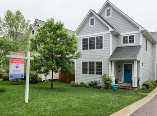 1007A Lincoln Ave, FALLS CHURCH, VA 22046