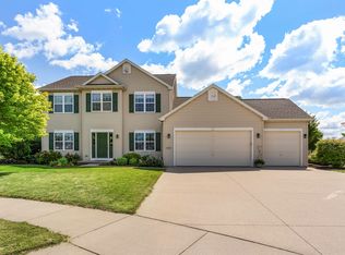 5100 N Gala Ct, Appleton, WI 54913