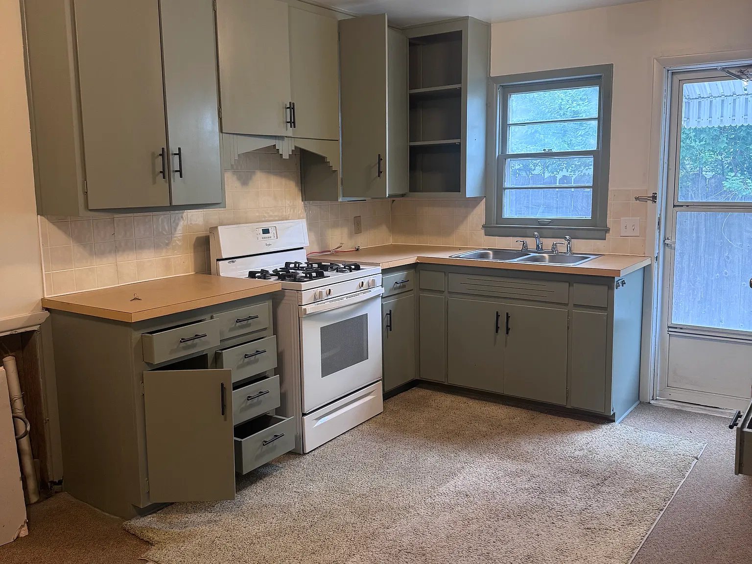 1 bed, 830 sqft, $850 — Photo 3
