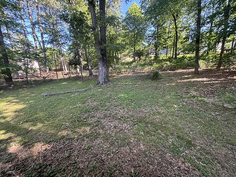 2535 Martin Cir — Photo 24